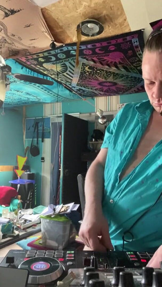 Sexy Amateur Studio: DJ sets and strips uncensored