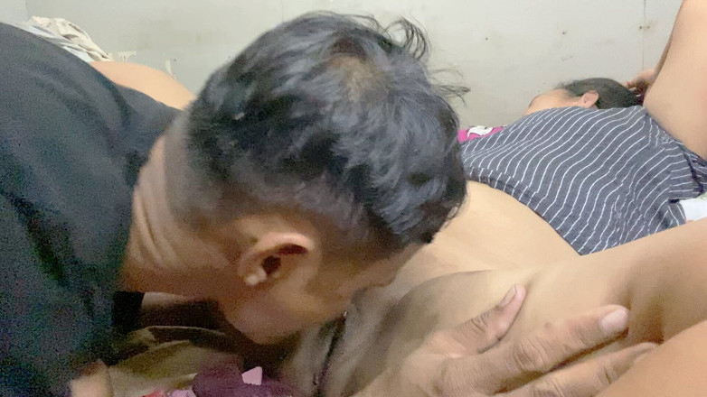 Aldy bang: Licking Neighbor's Pussy