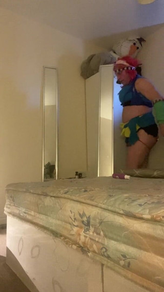 White porn bitch: Mature white ass sissy dildo play