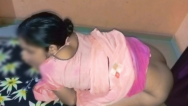 Janvibhabhii: ハードコア18歳の女の子の親友が一生懸命ファック
