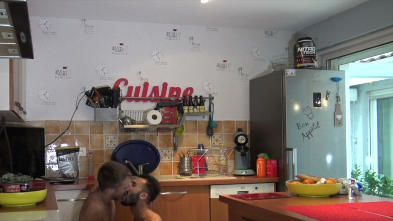 The bareback attack dungeon: Aproveite este incrível amator pornô francês em pêlo com caras...