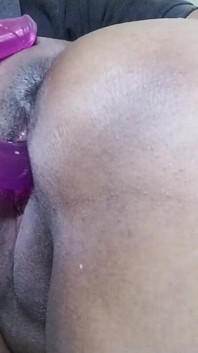 Sri Lankaans koppel dubbele penetratie dildo zelfgemaakte close-up