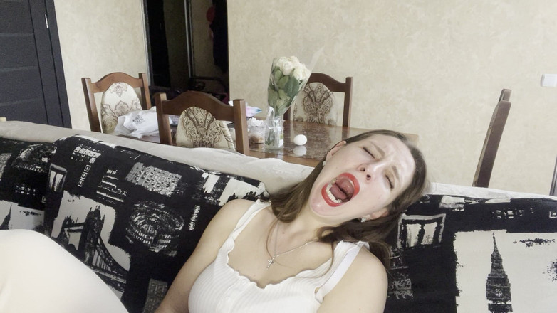 Hottie goddess: Bocejando em fit uvulia show