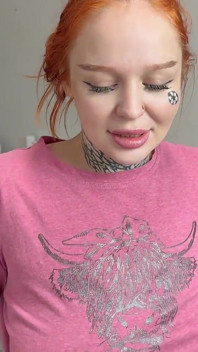 Cutie Hid the Vibrator Under the Pillow and Cum