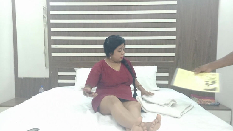 Bengali Bhabhi Sex: Gorąca indyjska żona XXX curvy duże cycki Desi Bhabhi Dostaje cipkę...