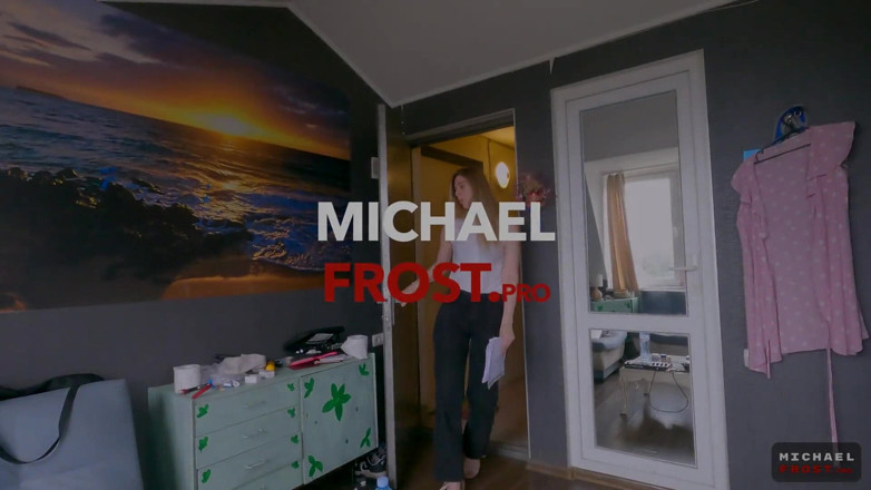 MichaelFrostPro: सौतेले बेटे ने अपनी ही सौतेली मम्मी के मुंह से ऐसा क्यों किया?