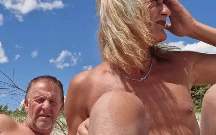 Gigi and David: Sex Show Stripchat, Plaża nudystów, Shemale and Guy, Gigi i...