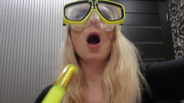LarisaCum: Mask and snorkel! I suck deep