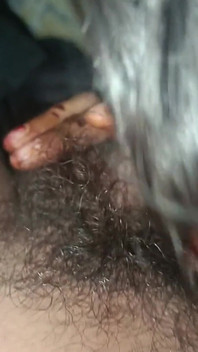 Am supt sfârcurile mari din satul Bhabhi în Sutien roșu