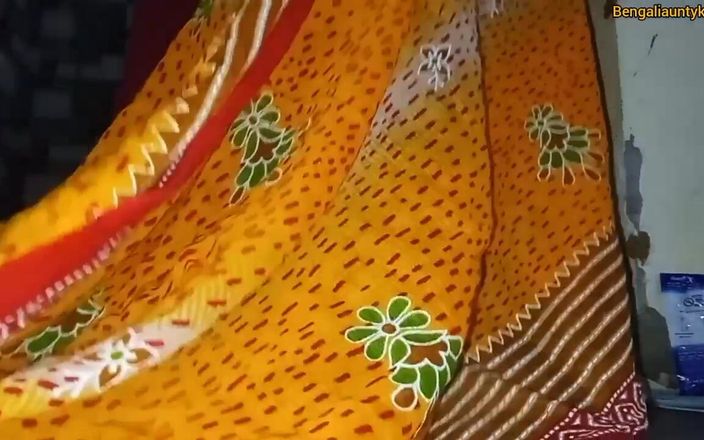 Bengaliauntykichut: Me siento muy fría, así que me cambié el vestido.