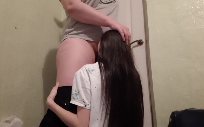 Lesbian-illusion: Ela me agradeceu pelo meu presente com Cunilíngua - ilusão de...