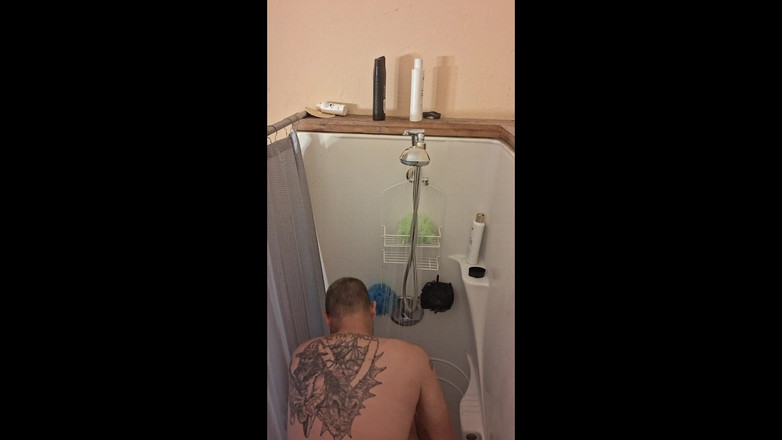 DubeSnackes: Moring doccia- fatta con Clipchamp.mp4