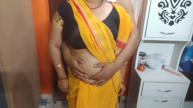 Manjushukla: Indická roztomilá bhabhi má románek