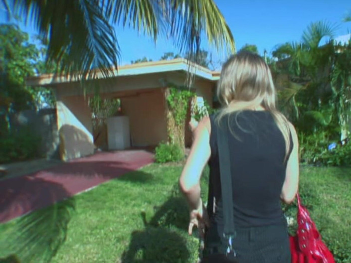 Dirty Teeny: Gorące lesbijki loszki palcami i liżą się nawzajem do ekstazy