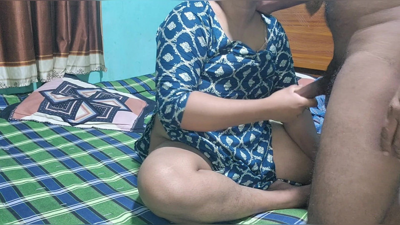 Banglavabi: 孟加拉继母在丈夫不在家时被继子狠操。