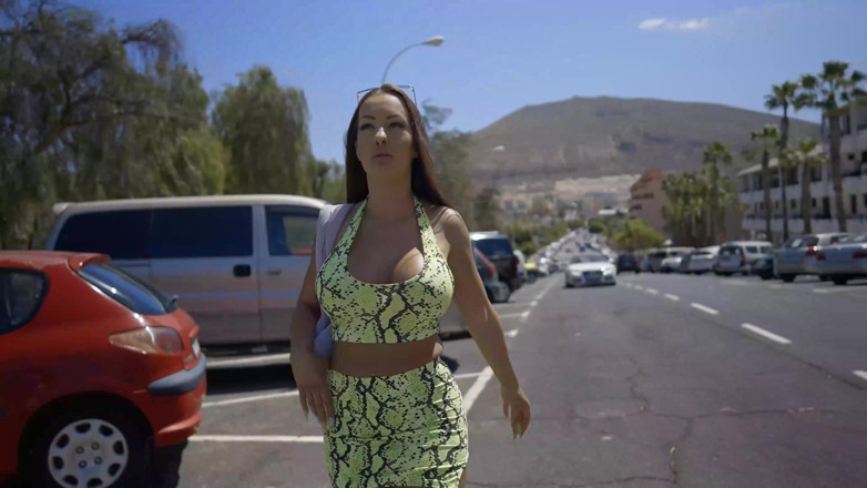 MMV EP BEST MOVIES AND CLIPS: Cathy B este futută între țâțe și futută tare în aer liber