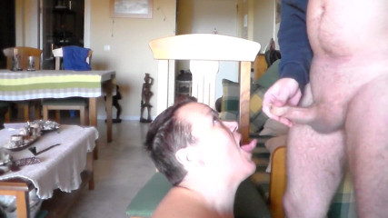 Sex hub couple: John is giving Jen a big cum facial
