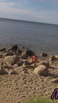 Extraños Atraparon a Mi Esposa Tocando Y Follando Mi Gran Polla En Una Playa Nudista Pública - Real Amateur Francés - Misscreamy