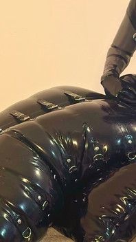 乳胶外星人的测试，第2部分 - Alex latex