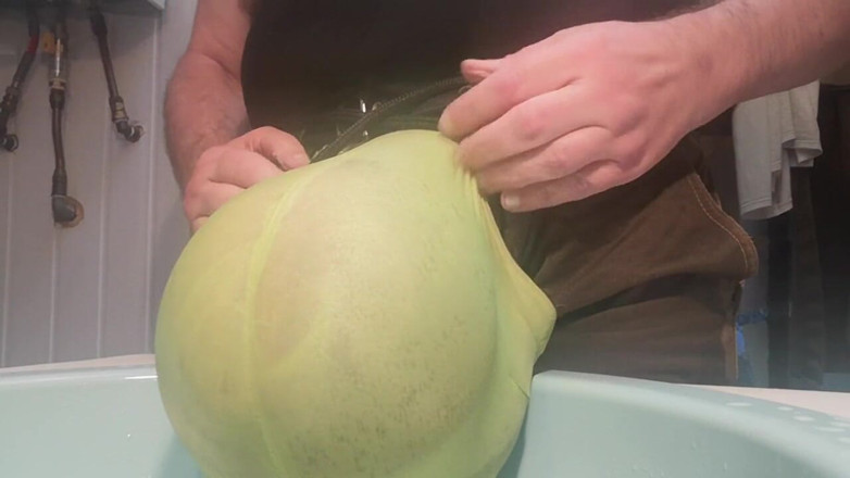 Monster_Meat_: Watch this explosion! pissssss