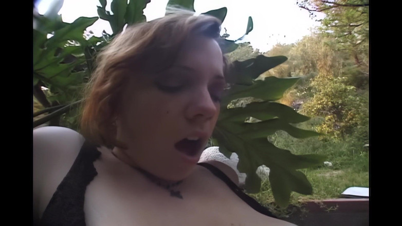 Lady Mesmeratrix Official: Bizzarra Lesbica Incinta