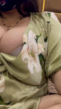 Choli Ke Peeche Kya Hai