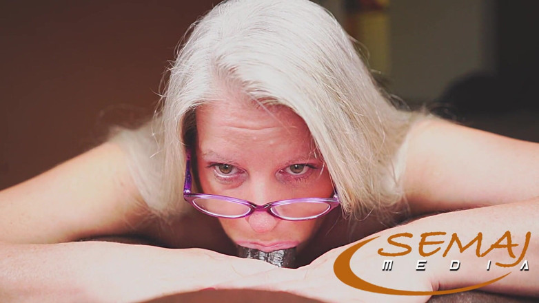 Semaj Media: Semaj media la robusta milf pawg heidi nite adorava succhiarmi...