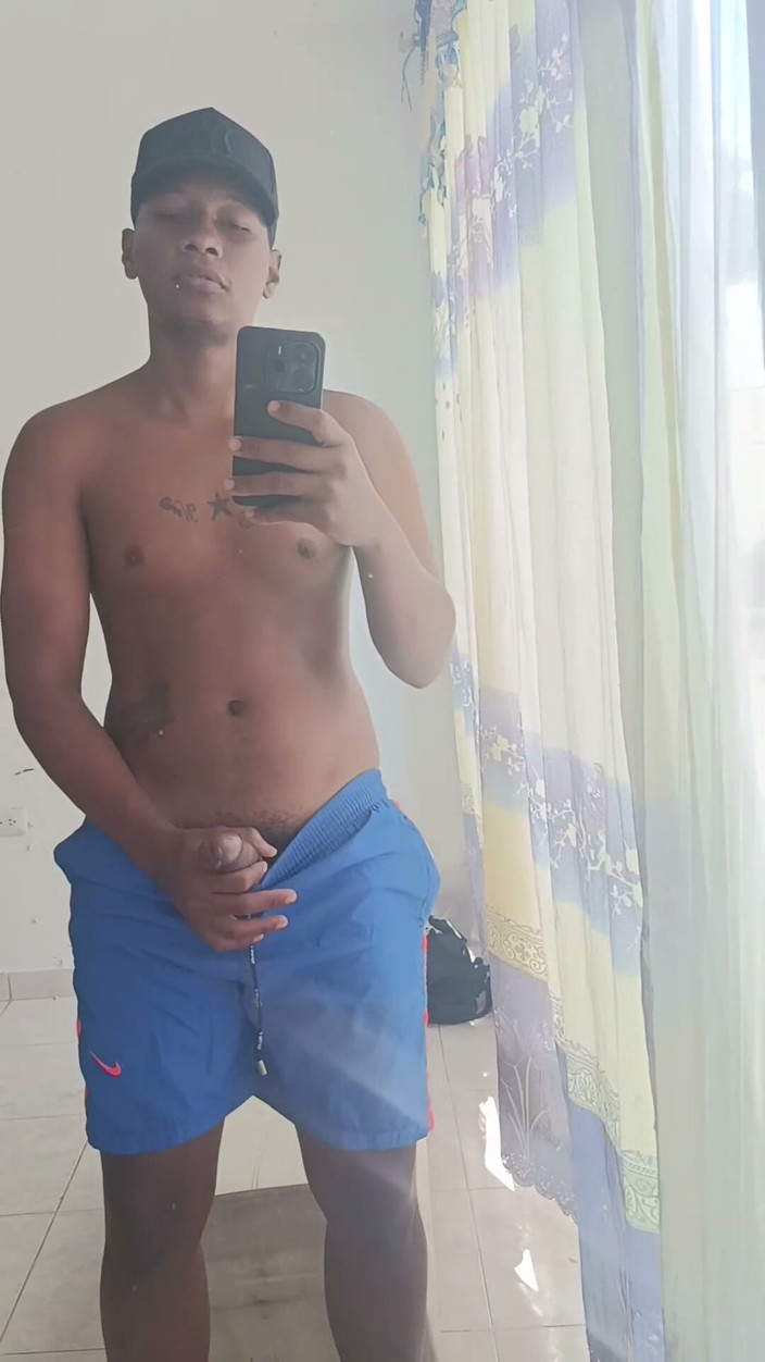 SANTIXXX19CM: Masturbacin s velkým černým pérem a amatérkou Frente Al Espejo Bigdick