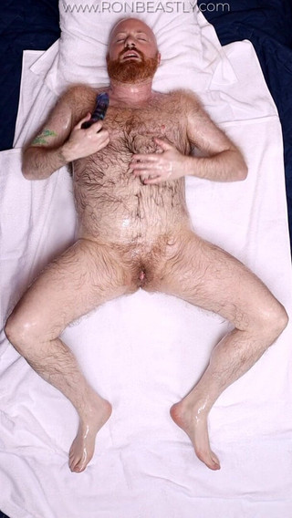 RonBeastlyFTM: Oily Boy - Ftm Bear Oily Jack off Sesh