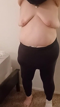 Mi spoglio dalla mia camicia star preferita!