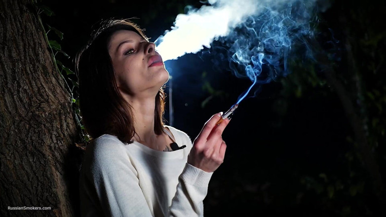 Russian Smokers: Sexy Russian Babe Smoking Cigarette Outdoor Scene