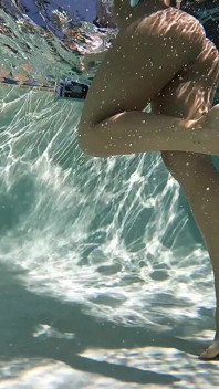 Deepend Underwater Masturbation Orgasm