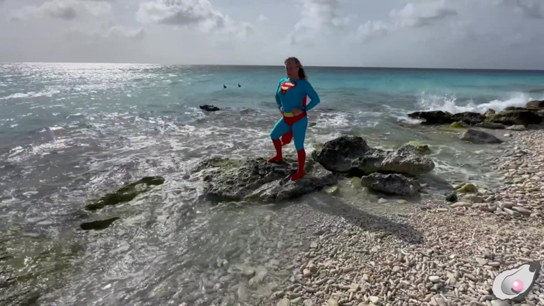 Mistress Pink Pearl: Supergirl Meets the Horniest Octopus in Bonaire