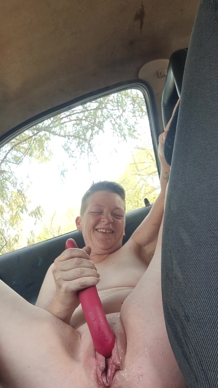 ZenitheBloodRose: Car Play