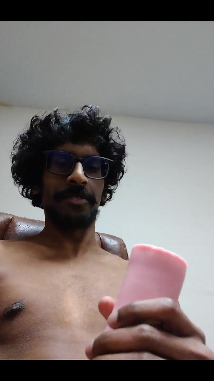 NANDgasm: Hanya mahu membuat video pendek. Orgasme ke dalam onahole