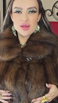 Stepmom Is Back and Makes You Love Her Forever with an Aggressive Kisses and Cleavage Worship