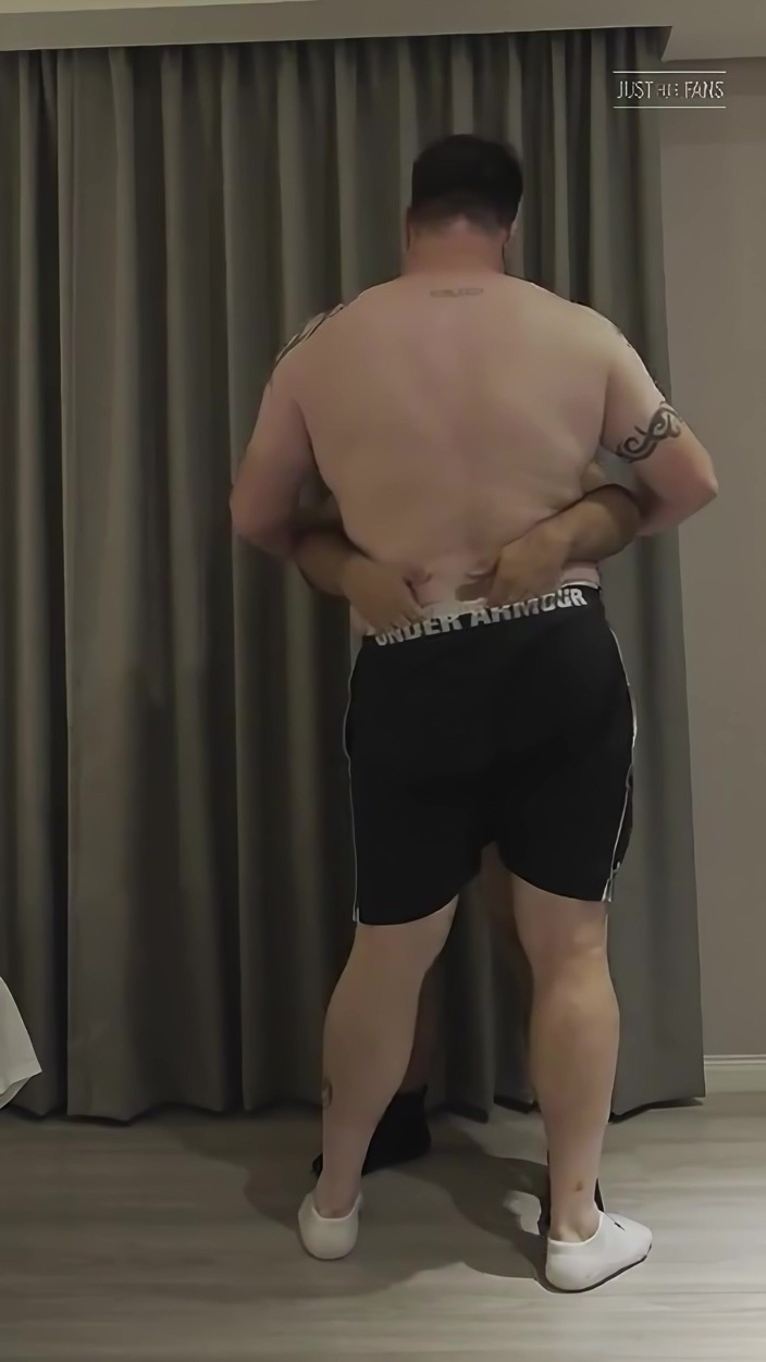 uktattooedchub74: Birbirlerini soyunuyor bölüm bir