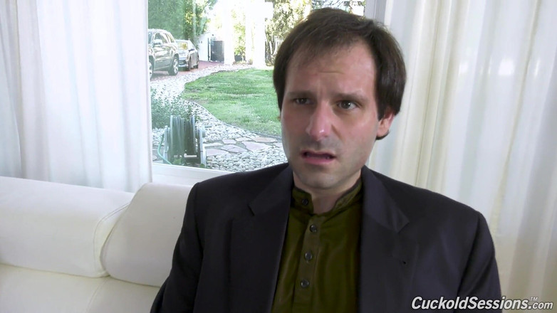 Cuckold Sessions: लाना शारापोवा जेल से बचने की कोशिश करती है