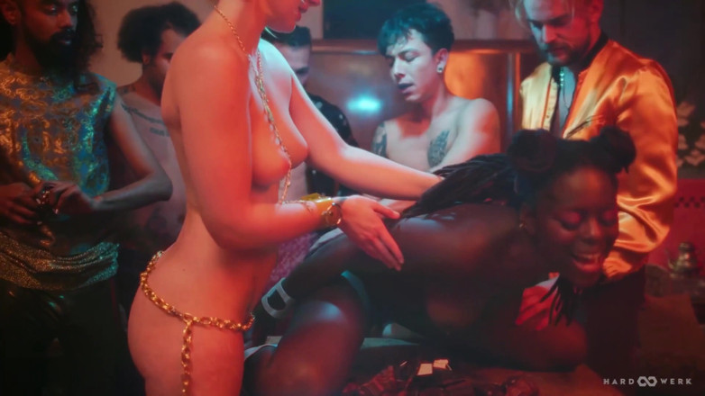 HardWerk: Sheer dan Penyayang Dengan Las Bangers Bts