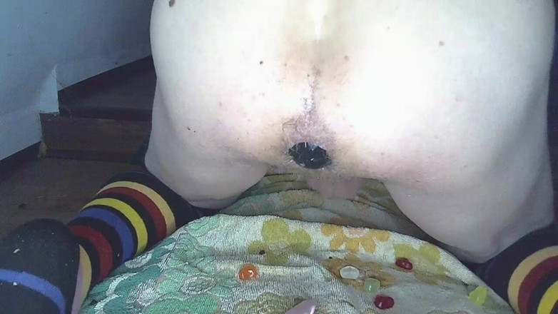 MeandI2: Gummy hearts out of my ass NO AUDIO
