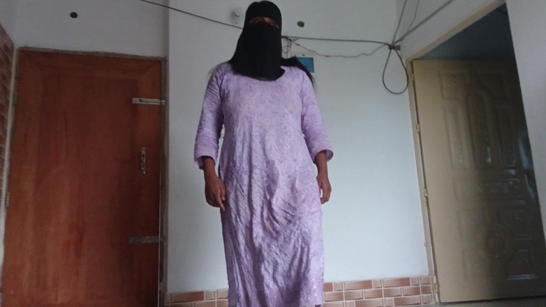 Tabasum studio: Desi Girl Hoti Noti Demanding Video