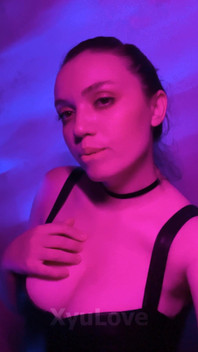 Xyulove Poses Cutely for the Camera and Gives All Her Subscribers a Gentle Kiss