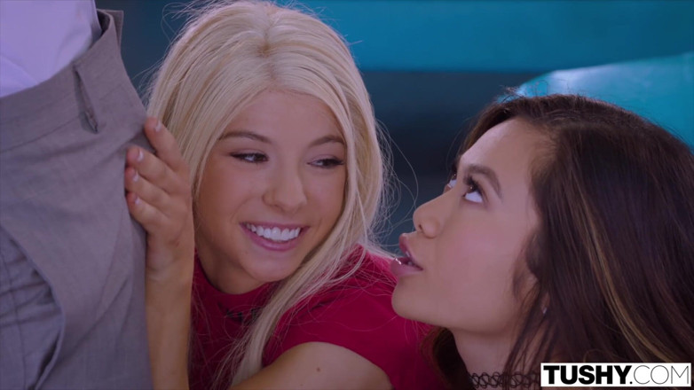 Tushy: Tushy Kenzie Reeves e vina sky amano fare un gape...