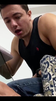 Bohyně Kiffa čeká na svého nového studenta.