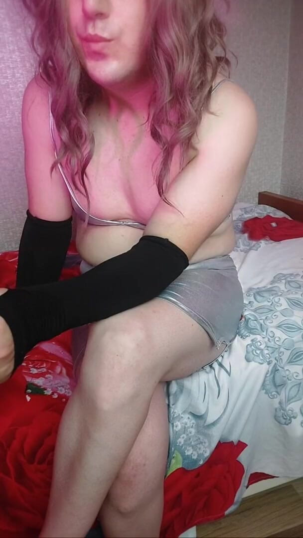 Kitty_Cross: Crossdresser Kitty on Youtube Makes Live Video for Her Lovelies...