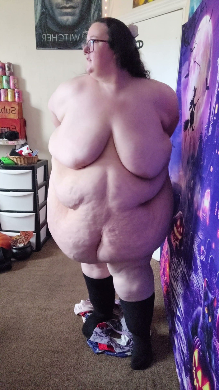 SSBBWLadyBrads: Spogliarello da un lato per i miei fan