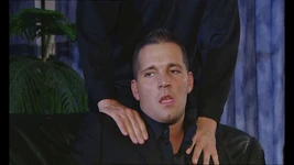 व्यभिचार करवाने वाला पति अपनी पत्नी को दो बड़े लंडों द्वारा चोदने के लिए कहता है