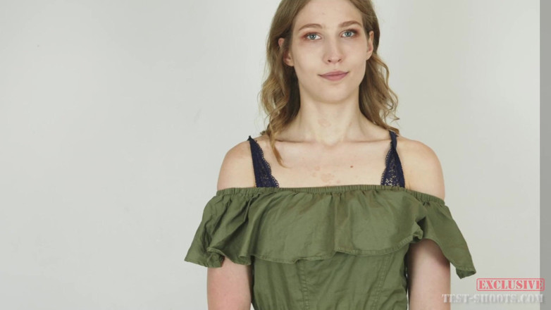 Test-Shoots: セクシーな若い裸の会計士ブリザードヌードビデオキャスティングインタビュー