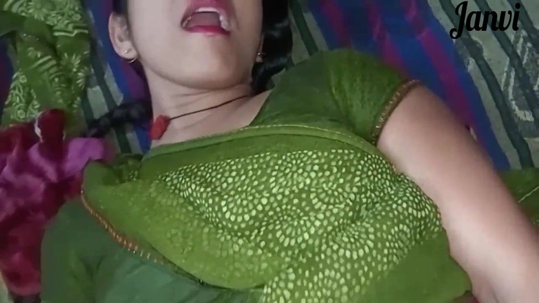 Janvibhabhii: Menina recém-casada foi fodida por seu padrasto e chupa sua...
