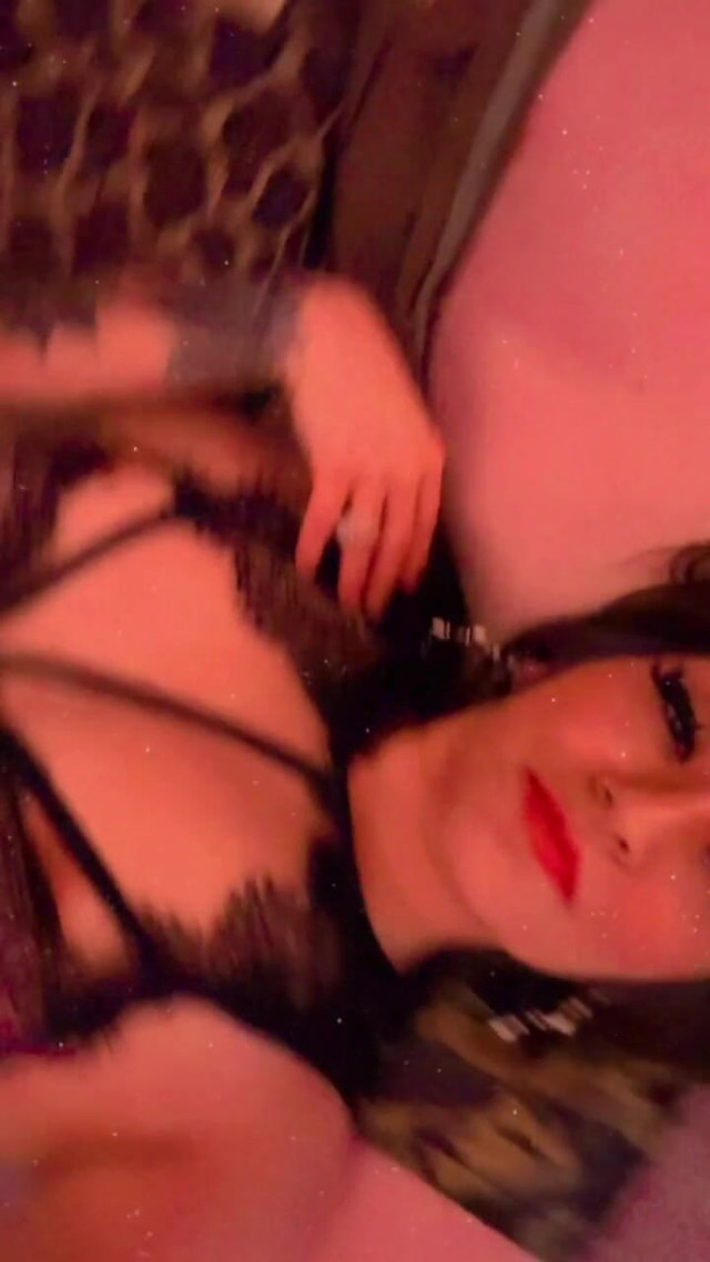 Cum Look at My Pussy (Janes Bedroom)